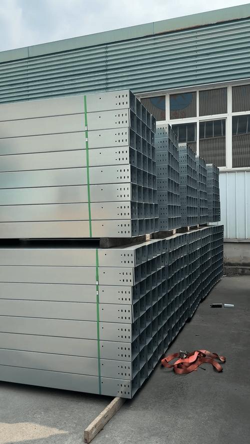 工业桥架选型认准四川众联电气设备,多类型桥架产品齐全,技术